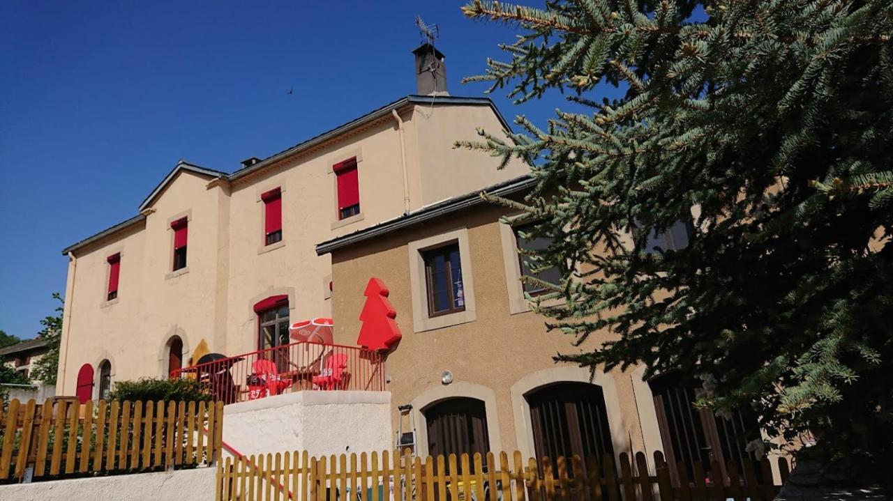 Le Sapin Rouge - Restaurant - Bar - Chambres D'Hotes Artigues  Zewnętrze zdjęcie