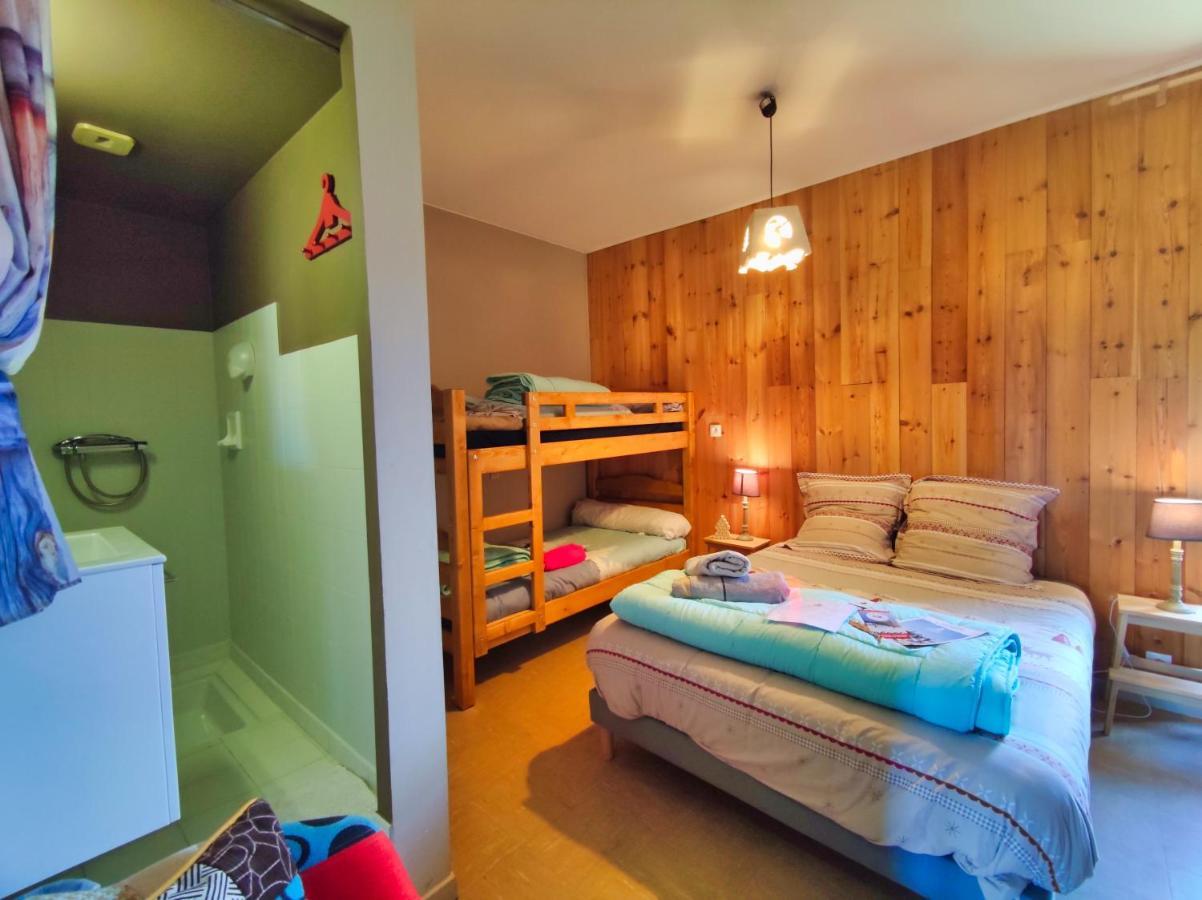 Le Sapin Rouge - Restaurant - Bar - Chambres D'Hotes Artigues  Zewnętrze zdjęcie